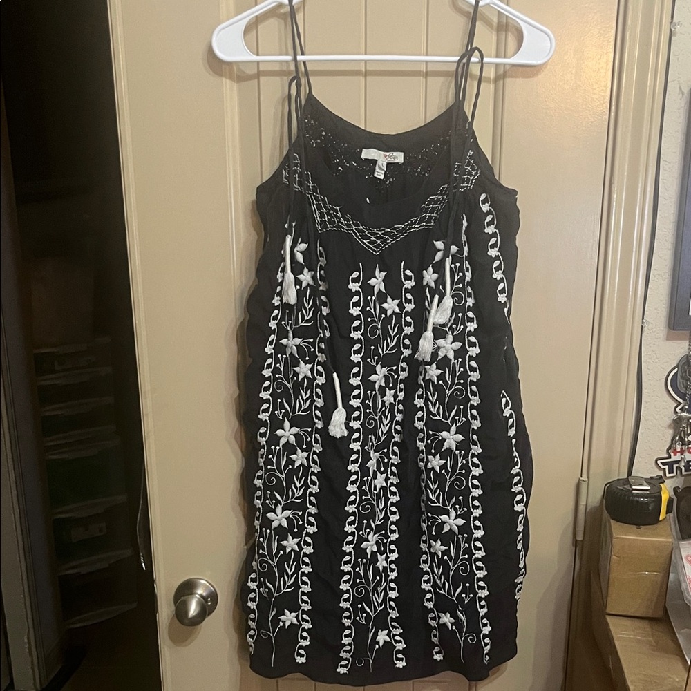 Joie Black and White 100% Silk Bohemian Embroidered Tassel Babydoll Dress